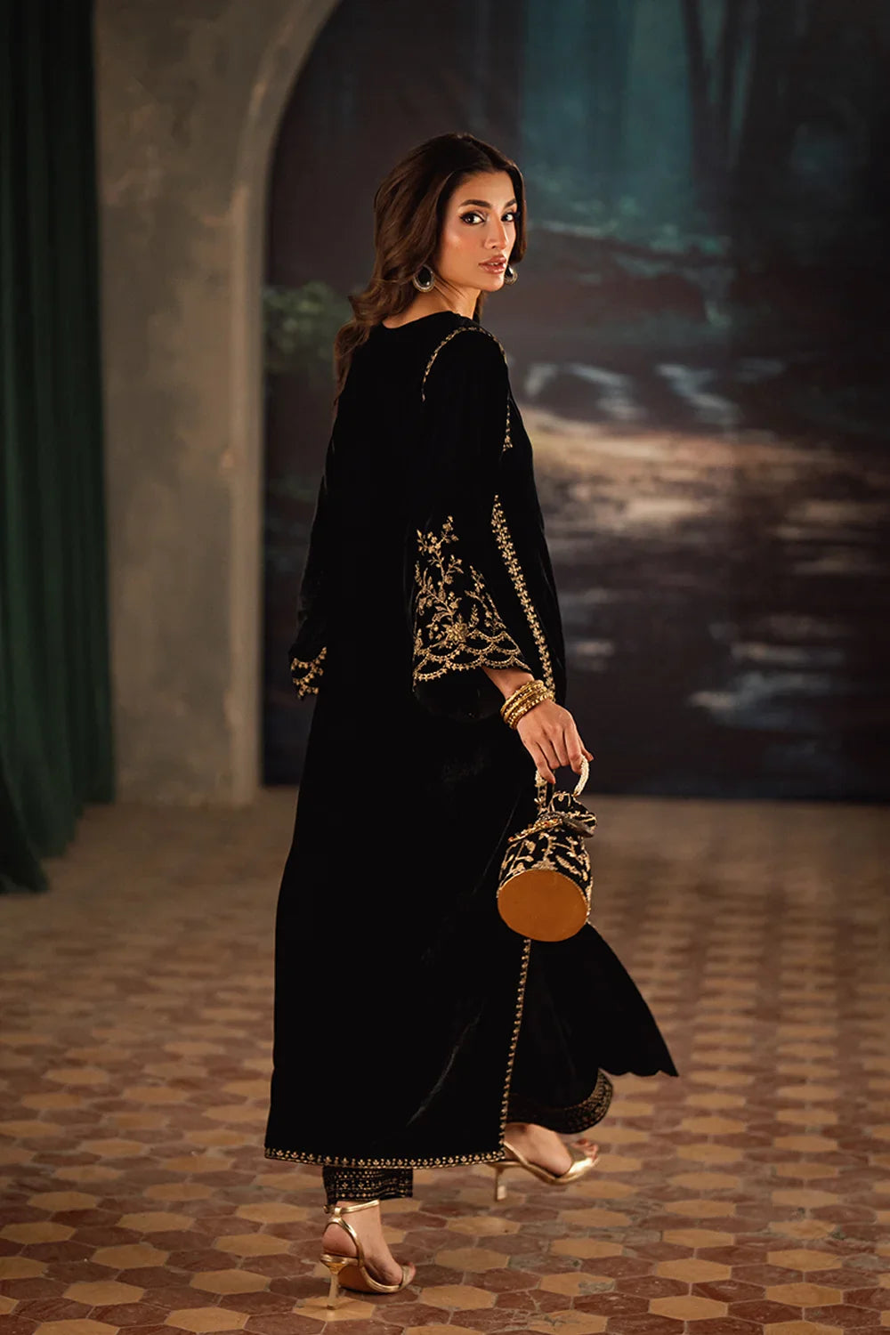 2 Piece velvet suit (Pre Order)